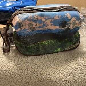 Stylish travel bag